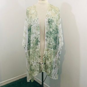 Lace Green & White Kimono Style Cardigan